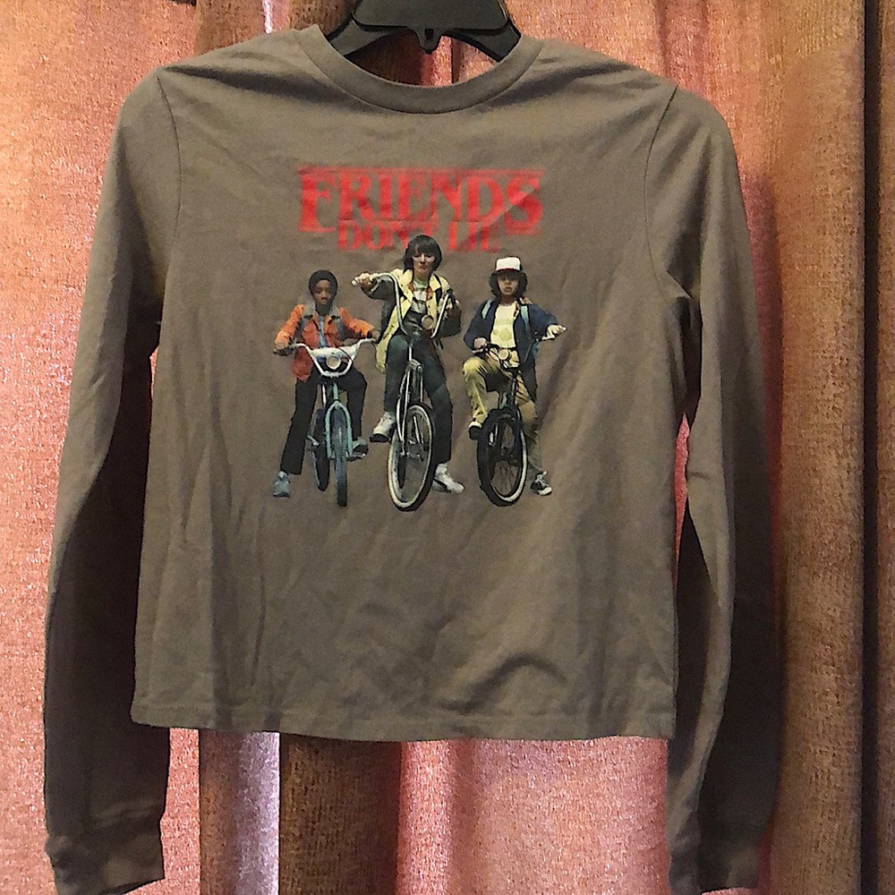 Stranger Things long sleeve crop top size XS